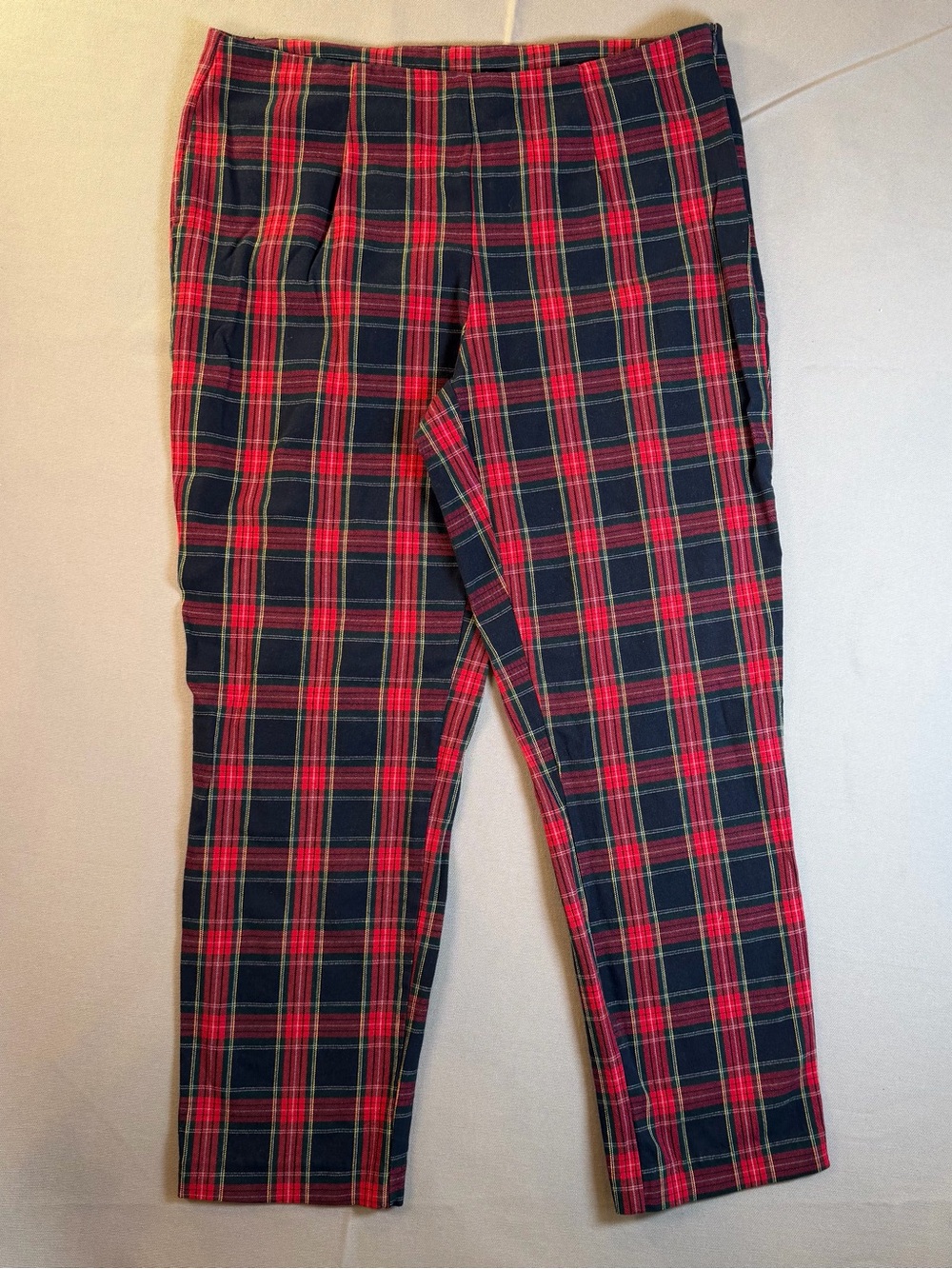 Time and Tru Women’s sz12 Red & Navy Plaid Stretch Trousers Holiday Festive